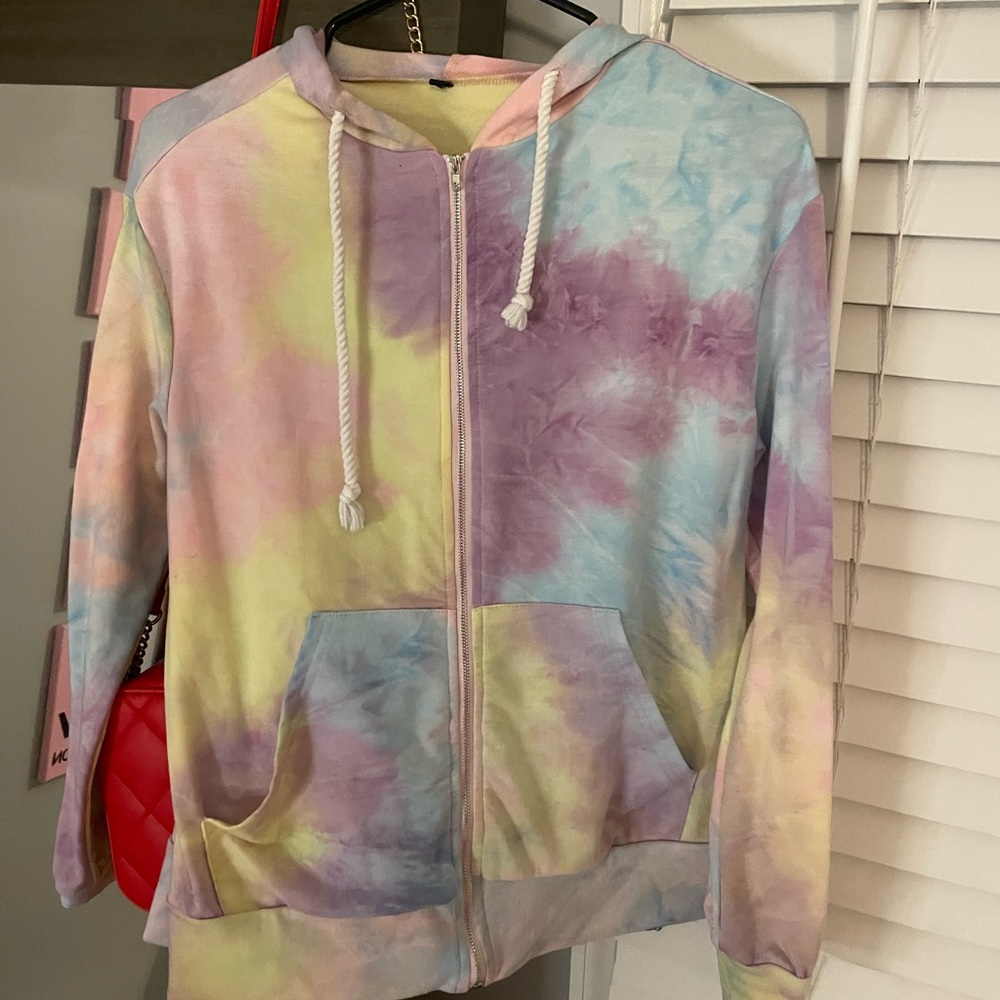 Selling these 3 tops together. All a size small.